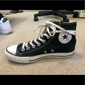 black converse women’s 9